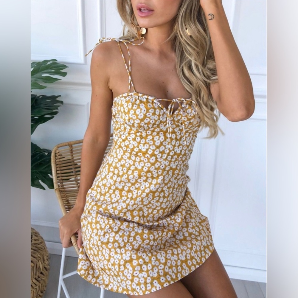 Yellow floral sundress/minidress